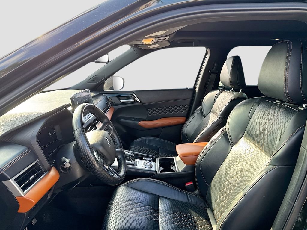 Used 2022 Mitsubishi Outlander SEL image 10