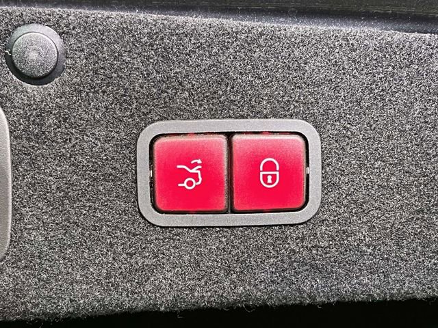 Used 2018 Mercedes-Benz S 560 4MATIC Sedan image 21