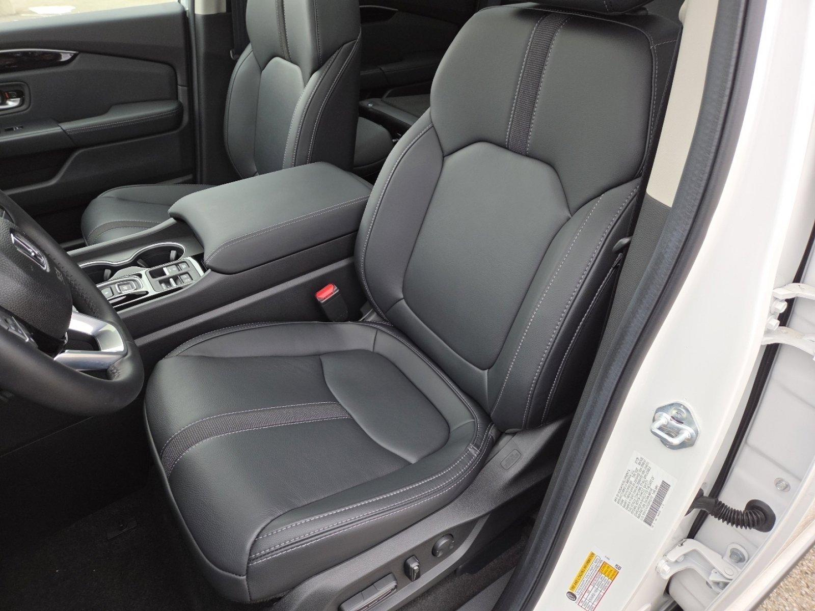 Used 2025 Honda Pilot Touring image 27