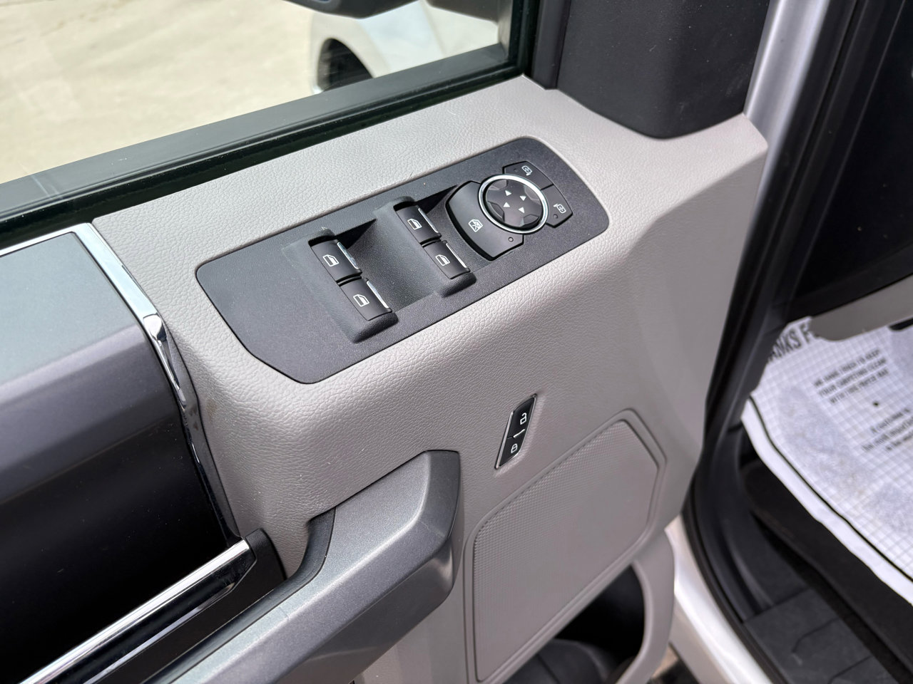 Used 2018 Ford F150 XLT w/ Equipment Group 302A Luxury image 14