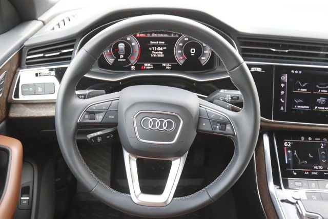 Used 2024 Audi Q8 Premium image 20