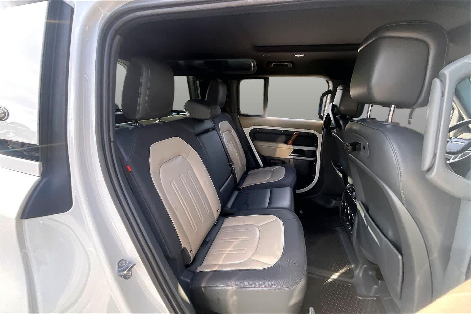 Used 2022 Land Rover Defender 110 X-Dynamic HSE AWD/4WD image 20