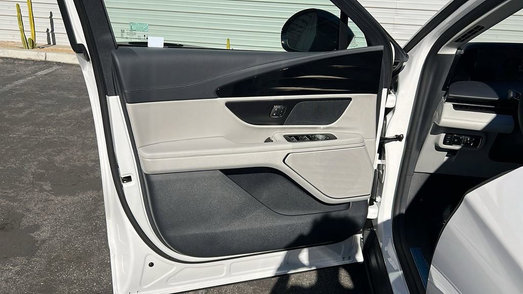 New 2026 Lincoln Nautilus Premier w/ Equipment Group 102A image 9