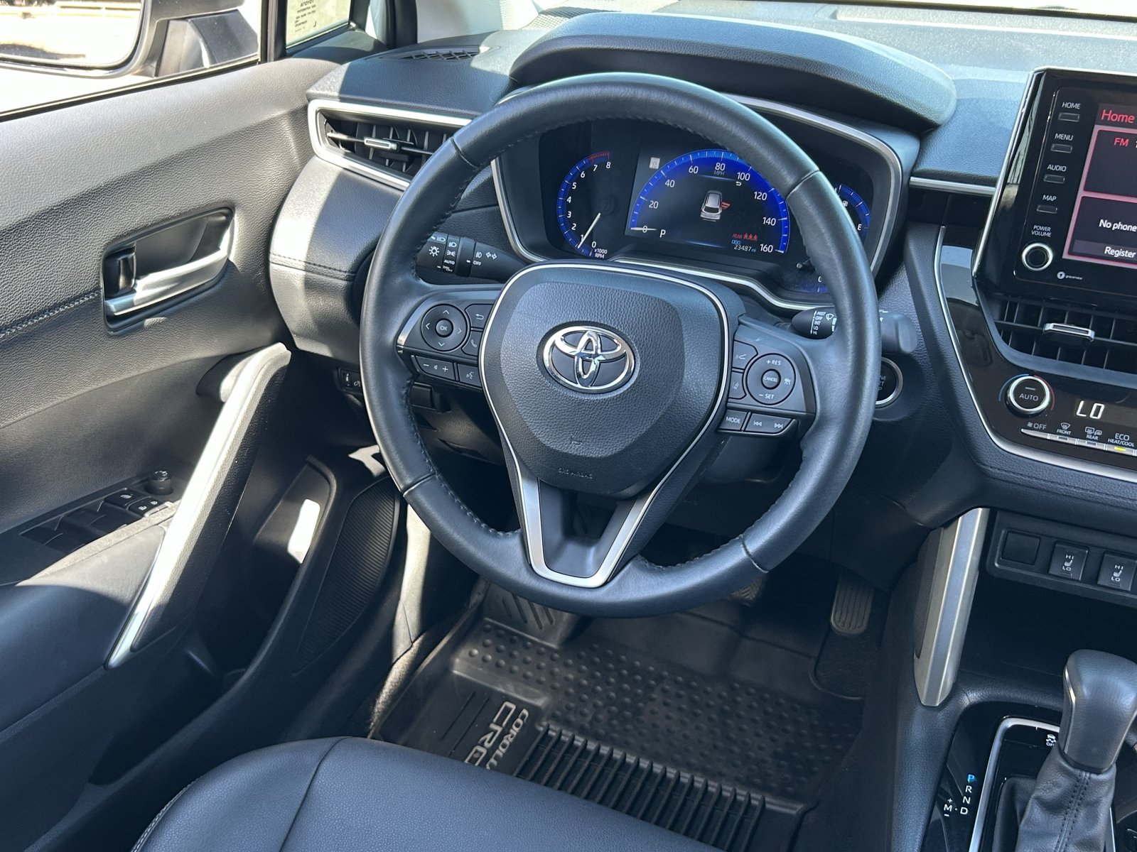 Used 2022 Toyota Corolla Cross XLE AWD/4WD image 16