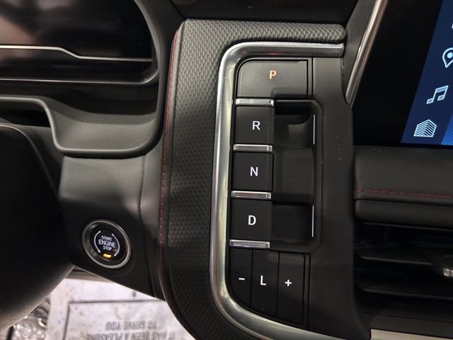 Used 2023 Chevrolet Suburban RST w/ Luxury Package image 23