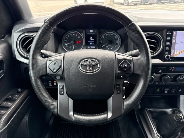 Used 2021 Toyota Tacoma TRD Off-Road w/ TRD Premium Off Road Package AWD/4WD image 20