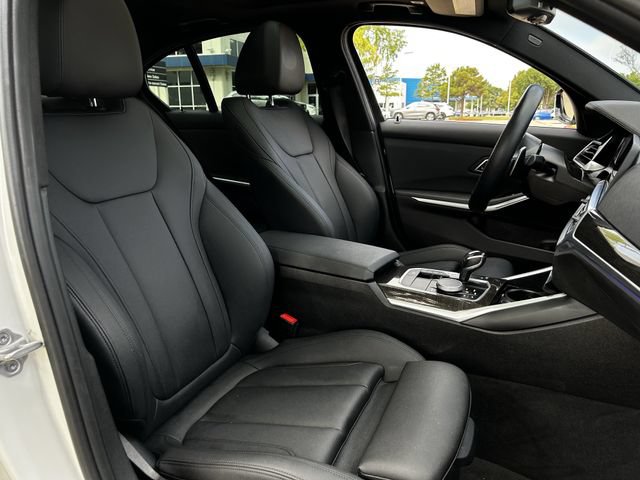 Used 2021 BMW 330i Sedan w/ M Sport Package RWD image 28