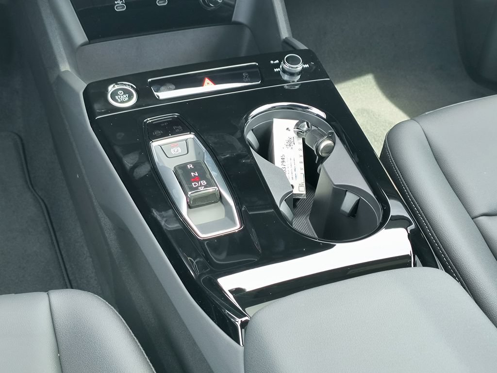 New 2025 Audi Q6 e-tron Premium Plus AWD/4WD image 9