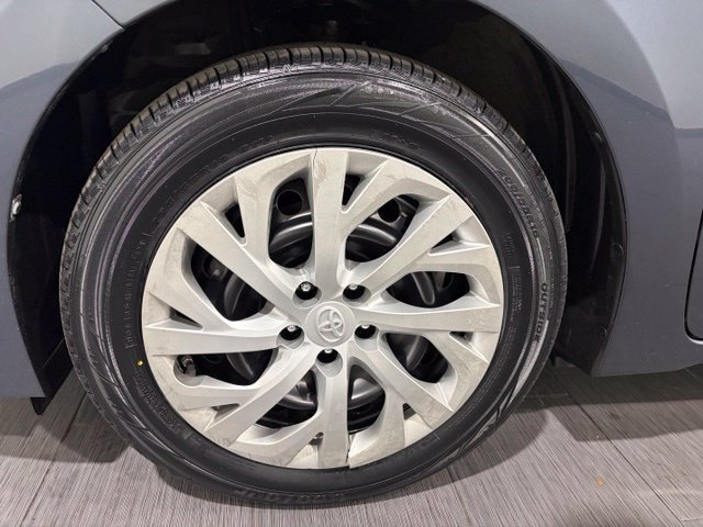Used 2018 Toyota Corolla LE FWD image 22