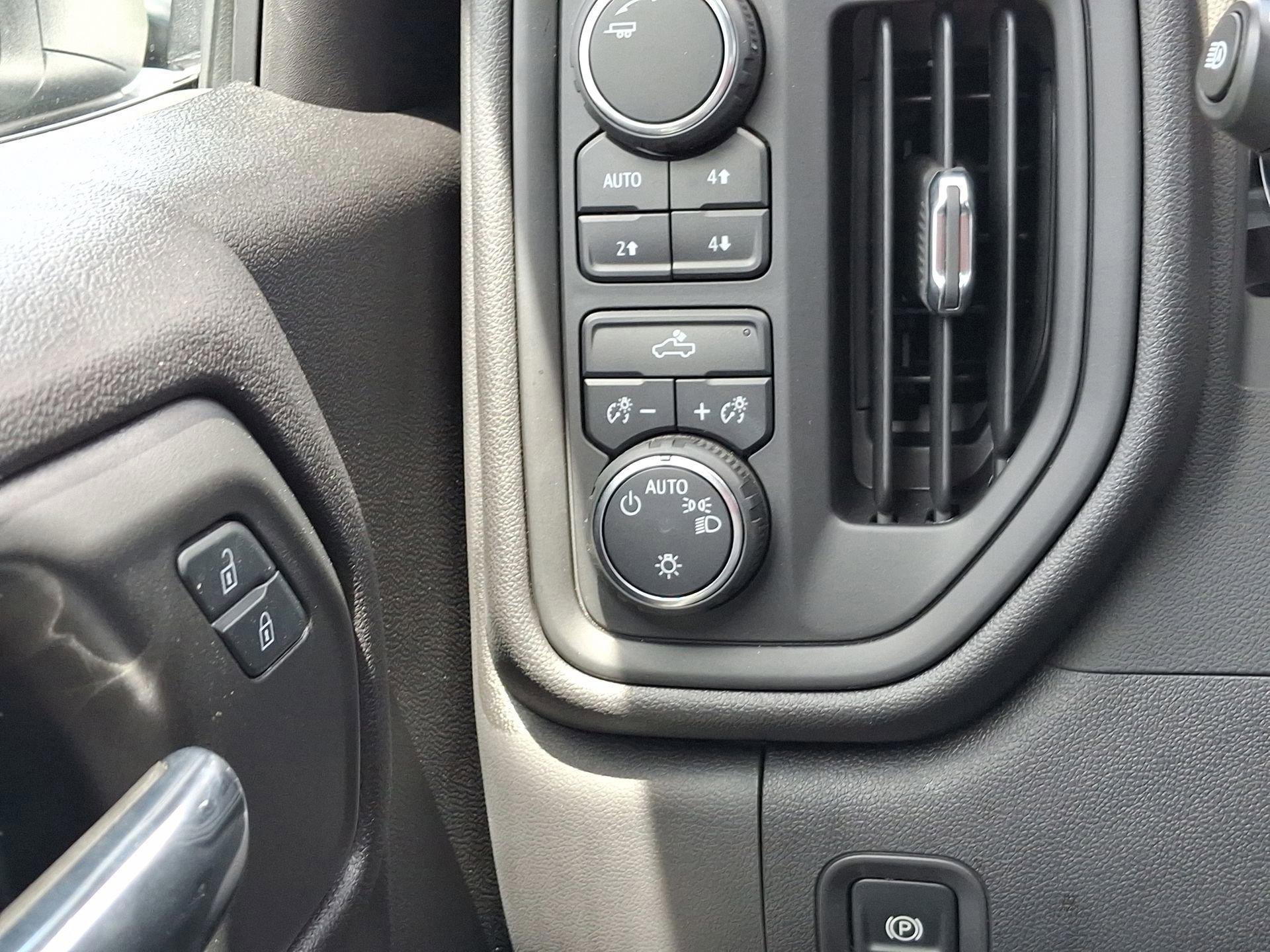 Used 2024 Chevrolet Silverado 1500 Custom Trail Boss AWD/4WD image 28