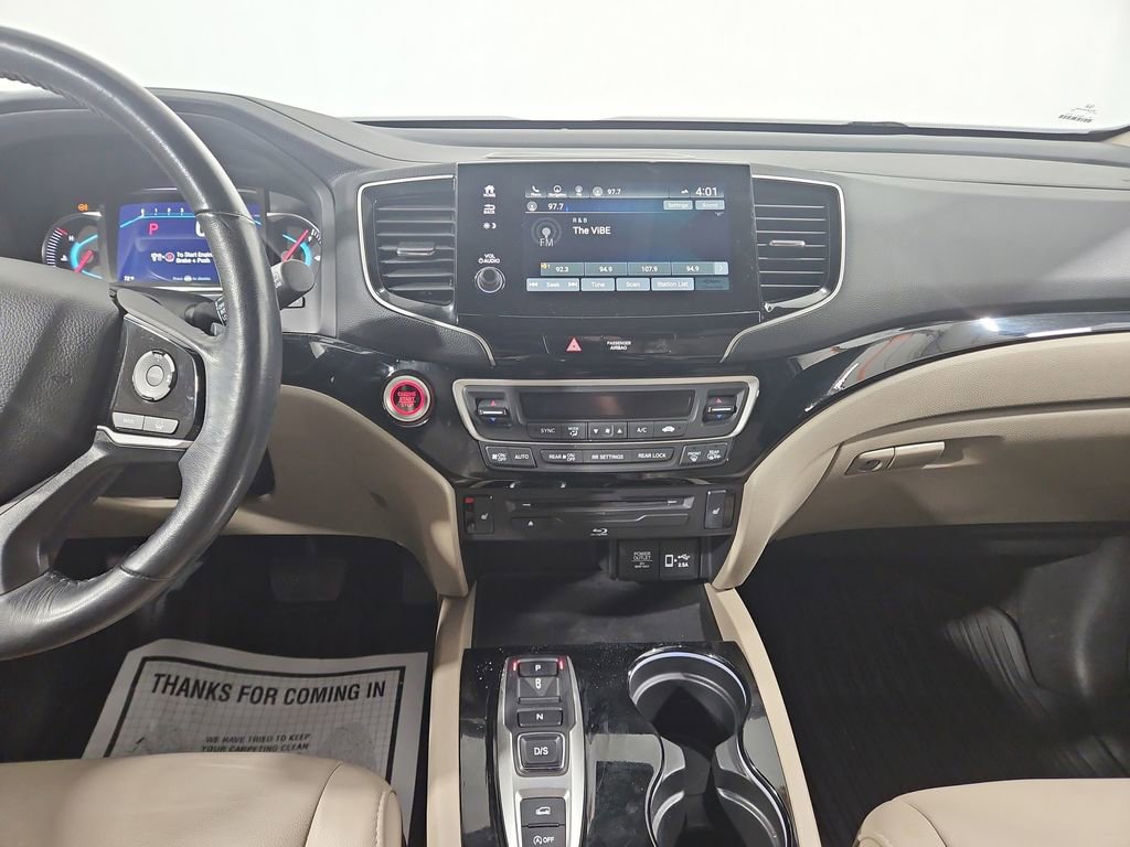 Used 2019 Honda Pilot Touring image 17