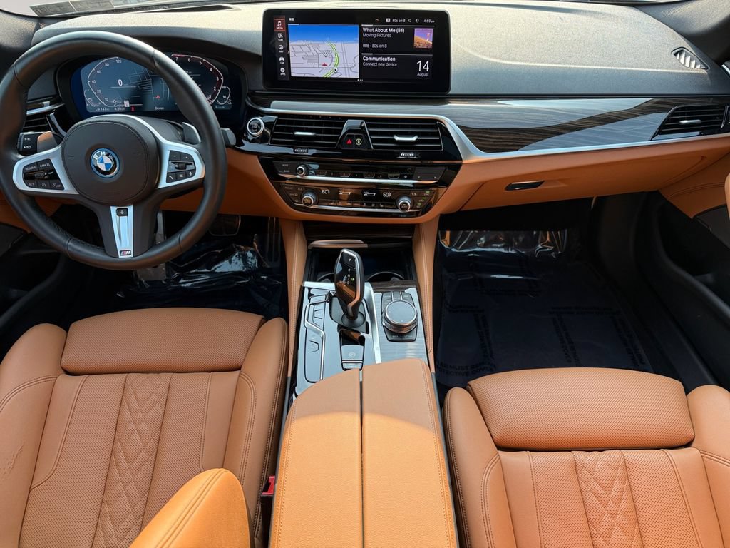 Used 2023 BMW 530e xDrive w/ Premium Package AWD/4WD image 10
