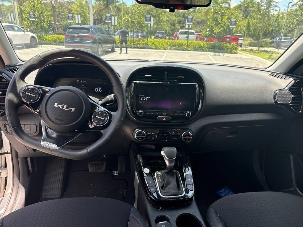 Used 2023 Kia Soul GT-Line w/ GT-Line Technology Package FWD image 16