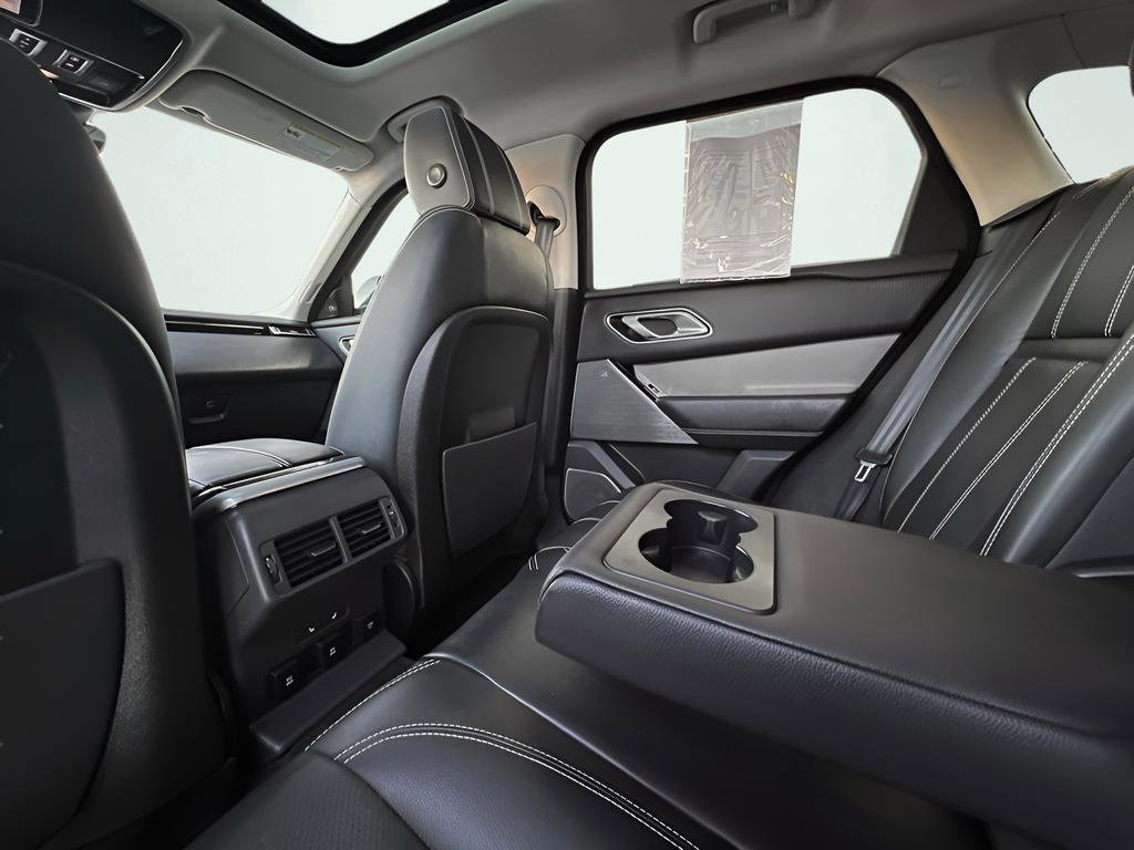 Used 2018 Land Rover Range Rover Velar S image 19