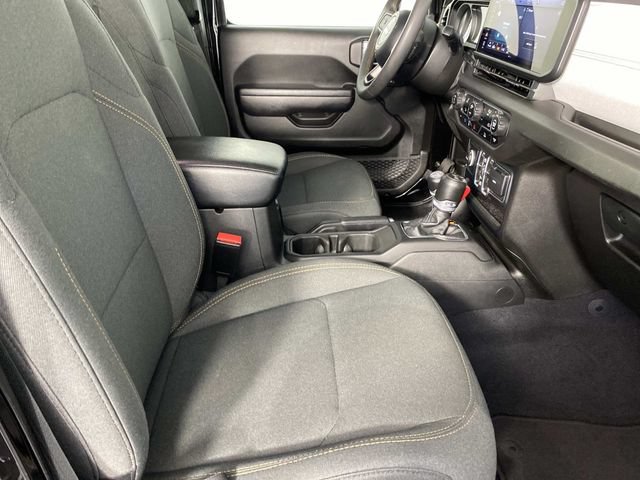Used 2024 Jeep Wrangler Unlimited AWD/4WD image 12