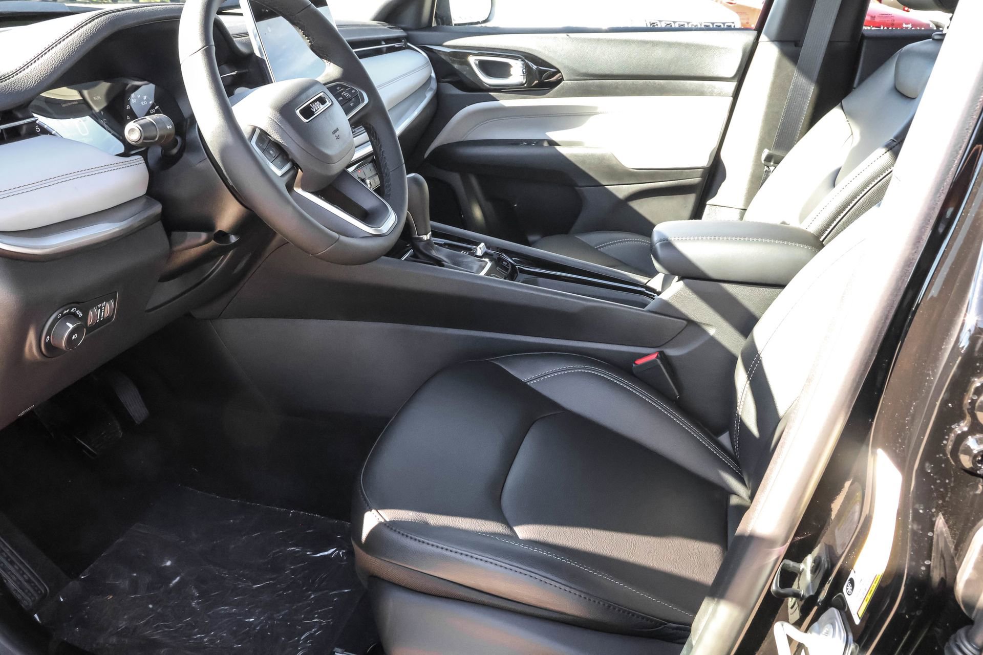 New 2026 Jeep Compass Limited image 4