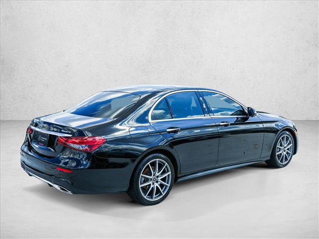 Used 2023 Mercedes-Benz E 350 4MATIC Sedan image 5