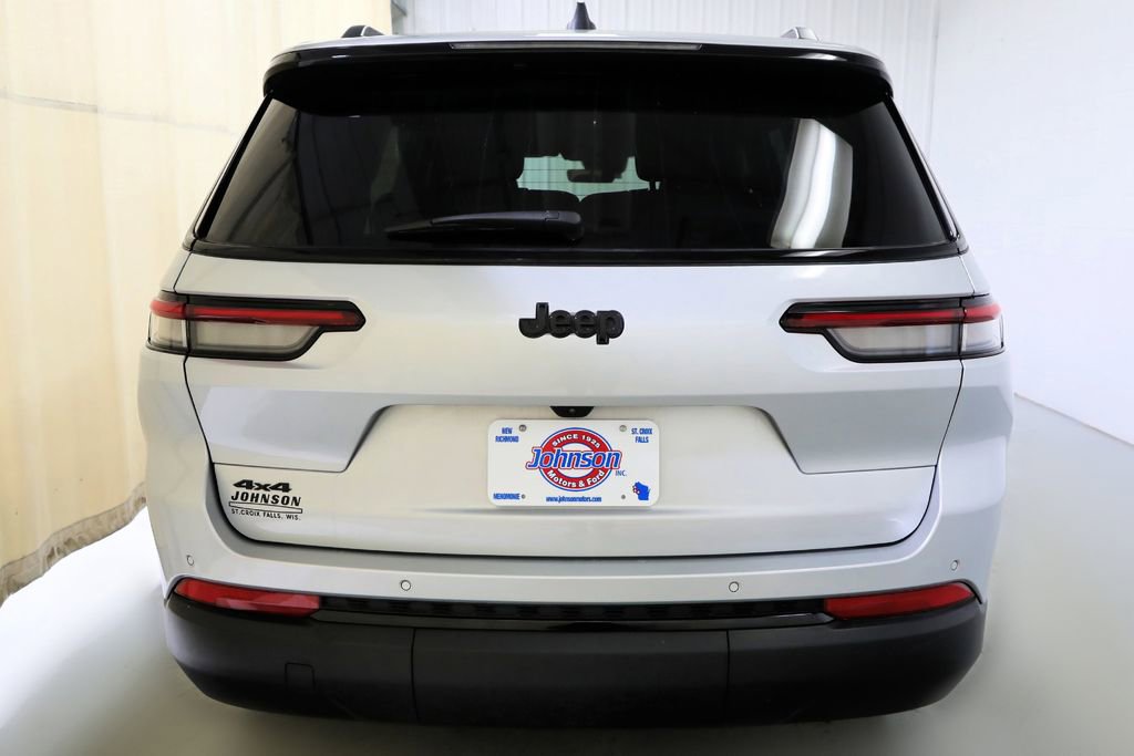 Used 2025 Jeep Grand Cherokee L Altitude image 23