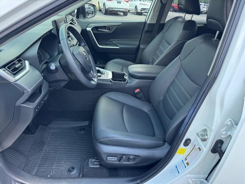 Used 2022 Toyota RAV4 XLE Premium AWD/4WD image 13