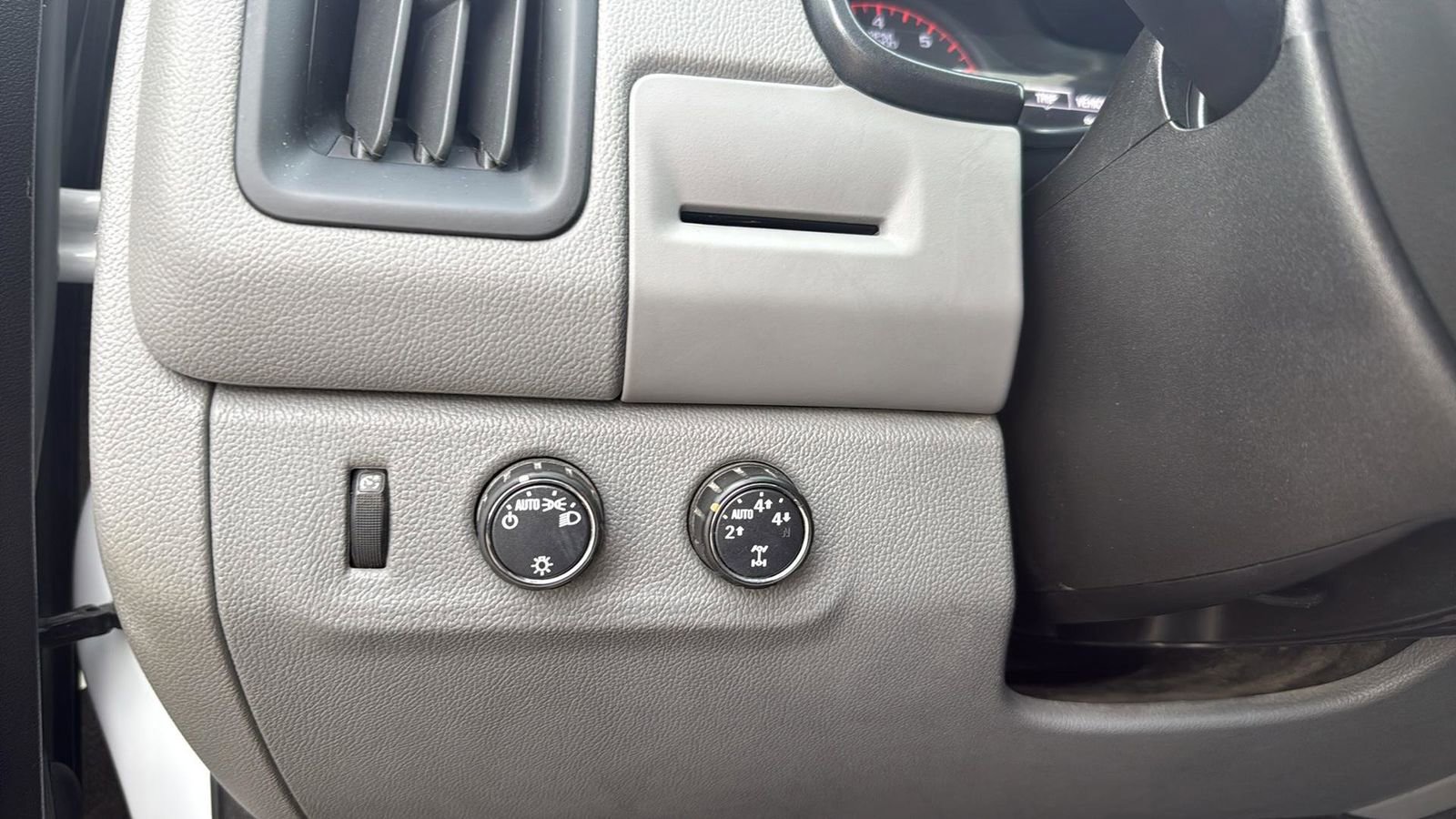 Used 2016 GMC Canyon 4x4 Extended Cab w/ Convenience Package image 18