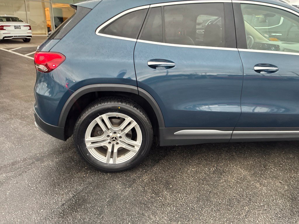 Used 2021 Mercedes-Benz GLA 250 4MATIC image 4