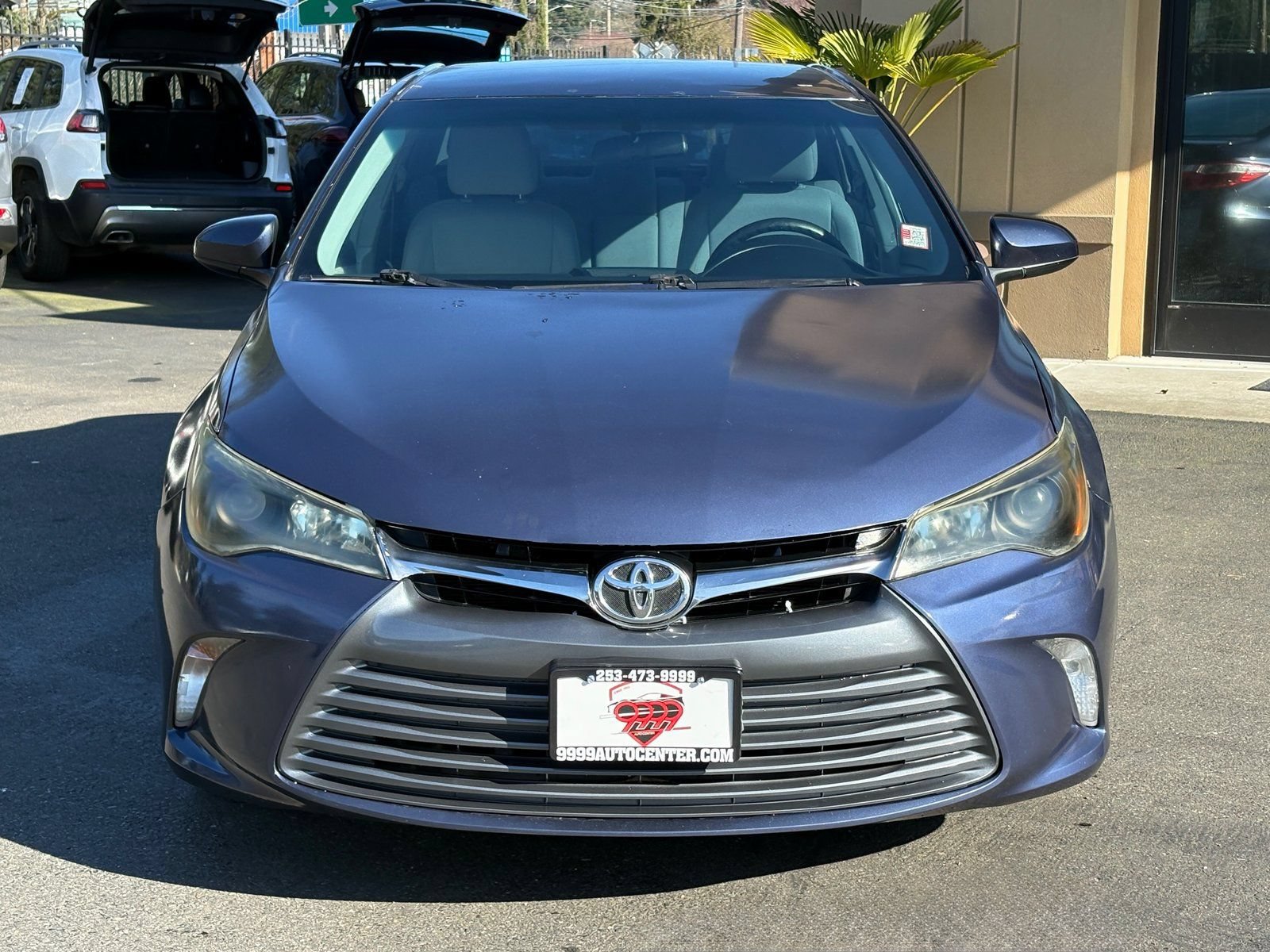 Used 2015 Toyota Camry LE FWD image 2