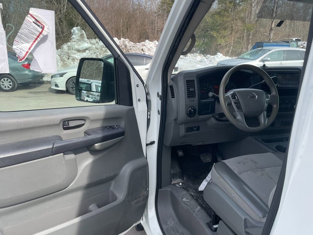 Used 2021 Nissan NV 2500 SV image 10