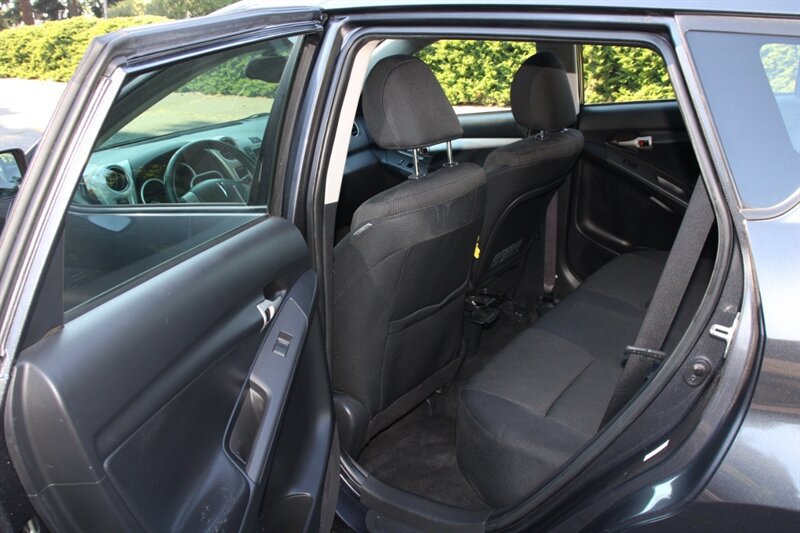 Used 2009 Pontiac Vibe AWD w/ Sun And Sound Package image 15