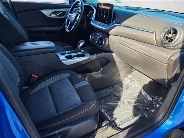 Used 2025 Chevrolet Blazer LT FWD image 19