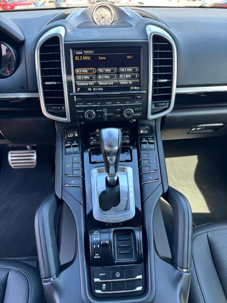 Used 2015 Porsche Cayenne S w/ Infotainment Bose Package image 16