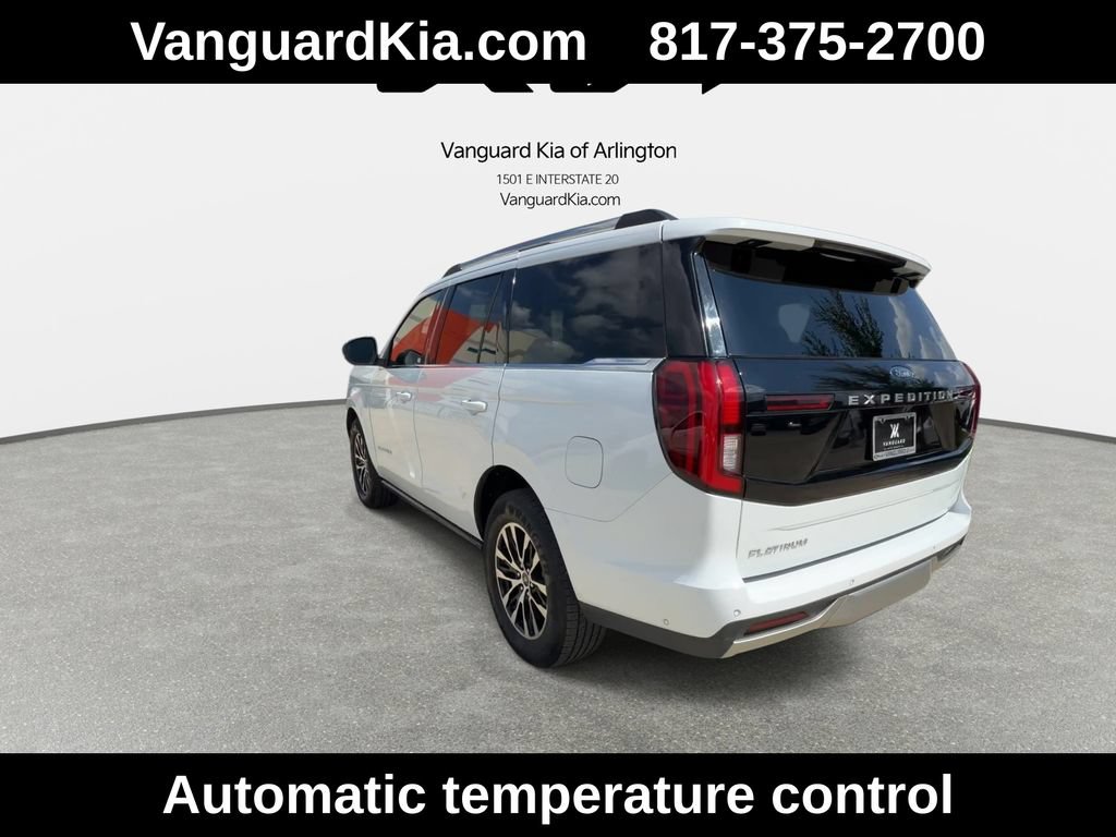 Used 2025 Ford Expedition Platinum AWD/4WD image 7