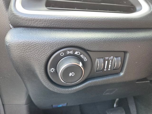 New 2026 Chrysler Pacifica Select FWD image 22