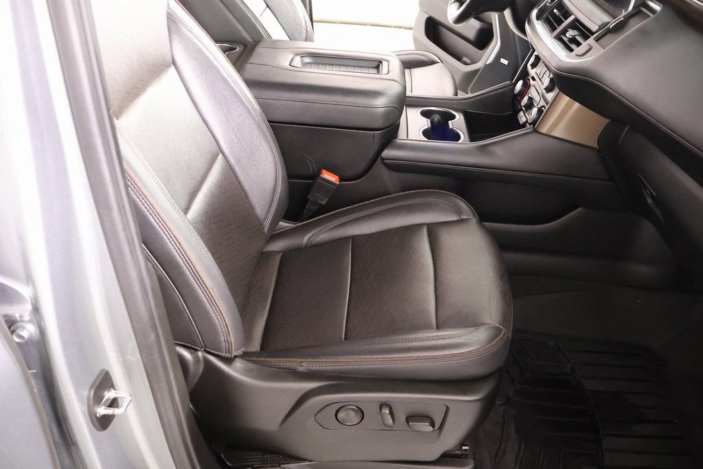 Used 2024 Chevrolet Suburban High Country w/ Advanced Technology Package AWD/4WD image 14