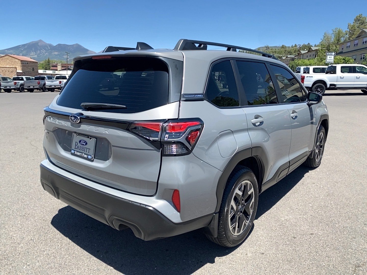 Used 2025 Subaru Forester Premium w/ Convenience Package #2 AWD/4WD image 5