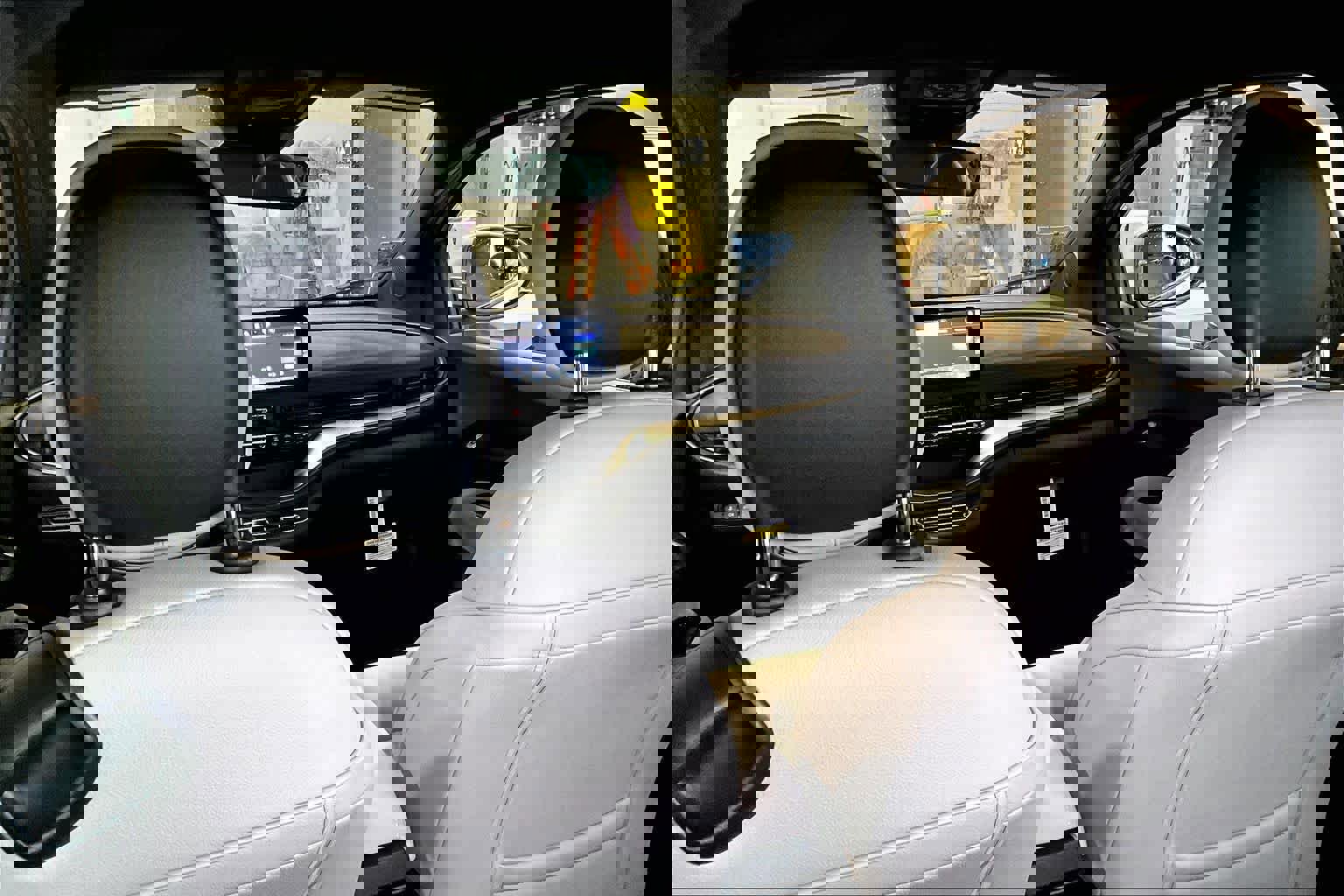 New 2025 FIAT 500 e image 12