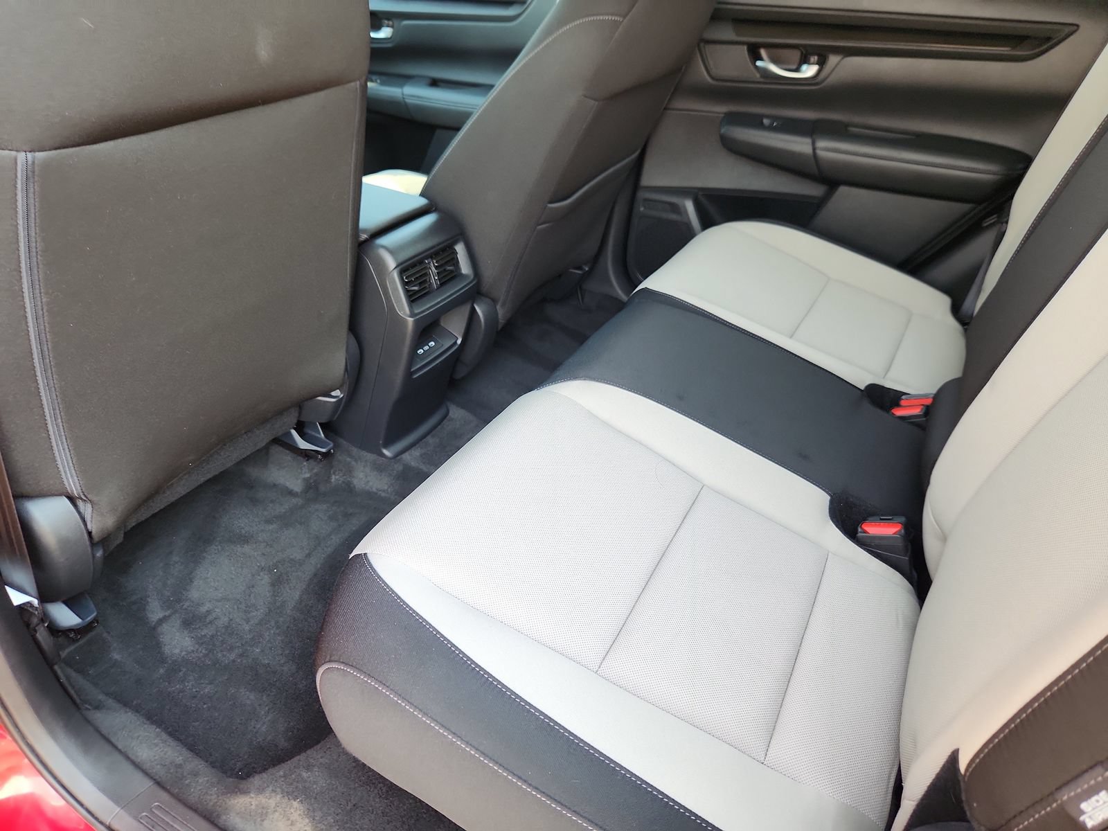 Used 2024 Honda CR-V EX image 11