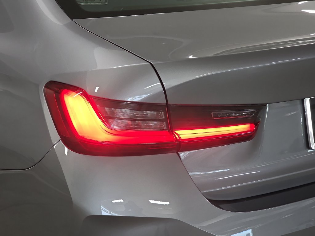 Used 2026 BMW 330i Sedan w/ Premium Package RWD image 33