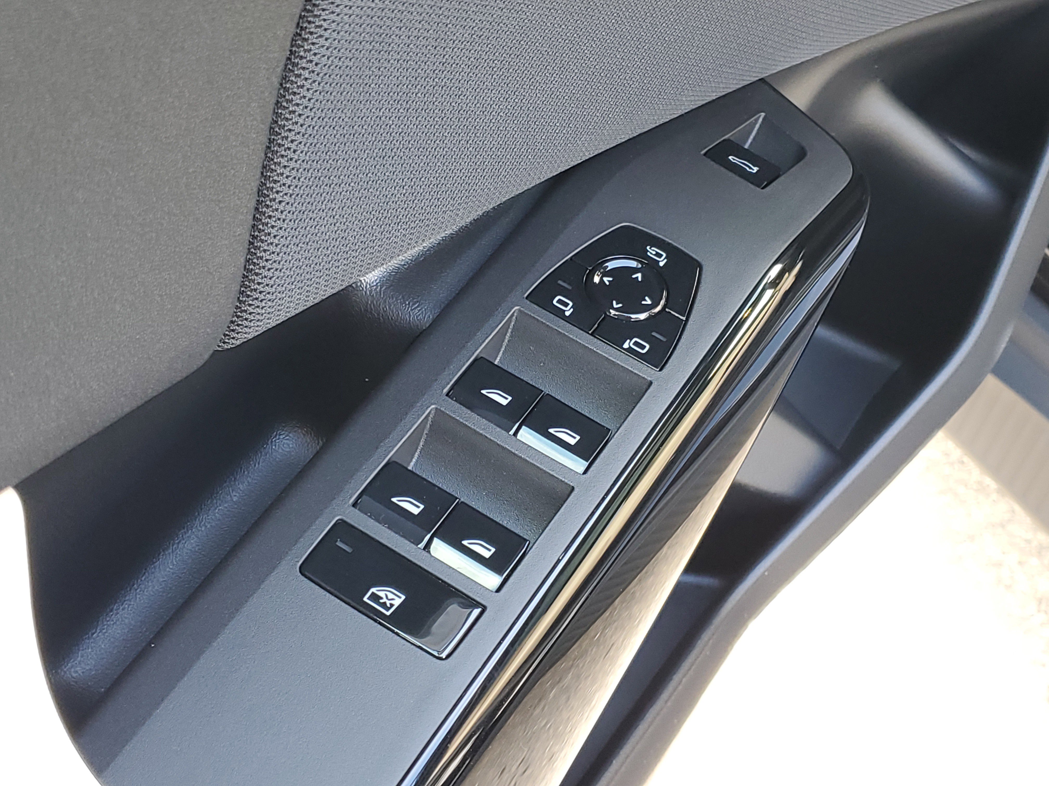 New 2026 BMW X3 xDrive30 w/ Premium Package image 6