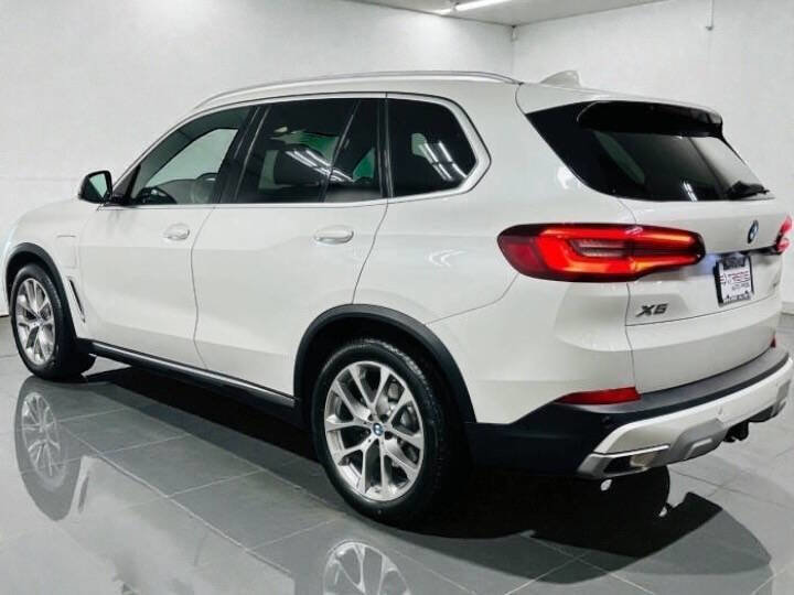 Used 2021 BMW X5 xDrive45e w/ Executive Package image 6
