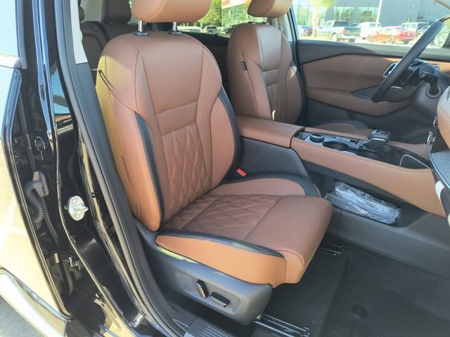 New 2026 Nissan Rogue Platinum w/ Platinum Premium Package image 16