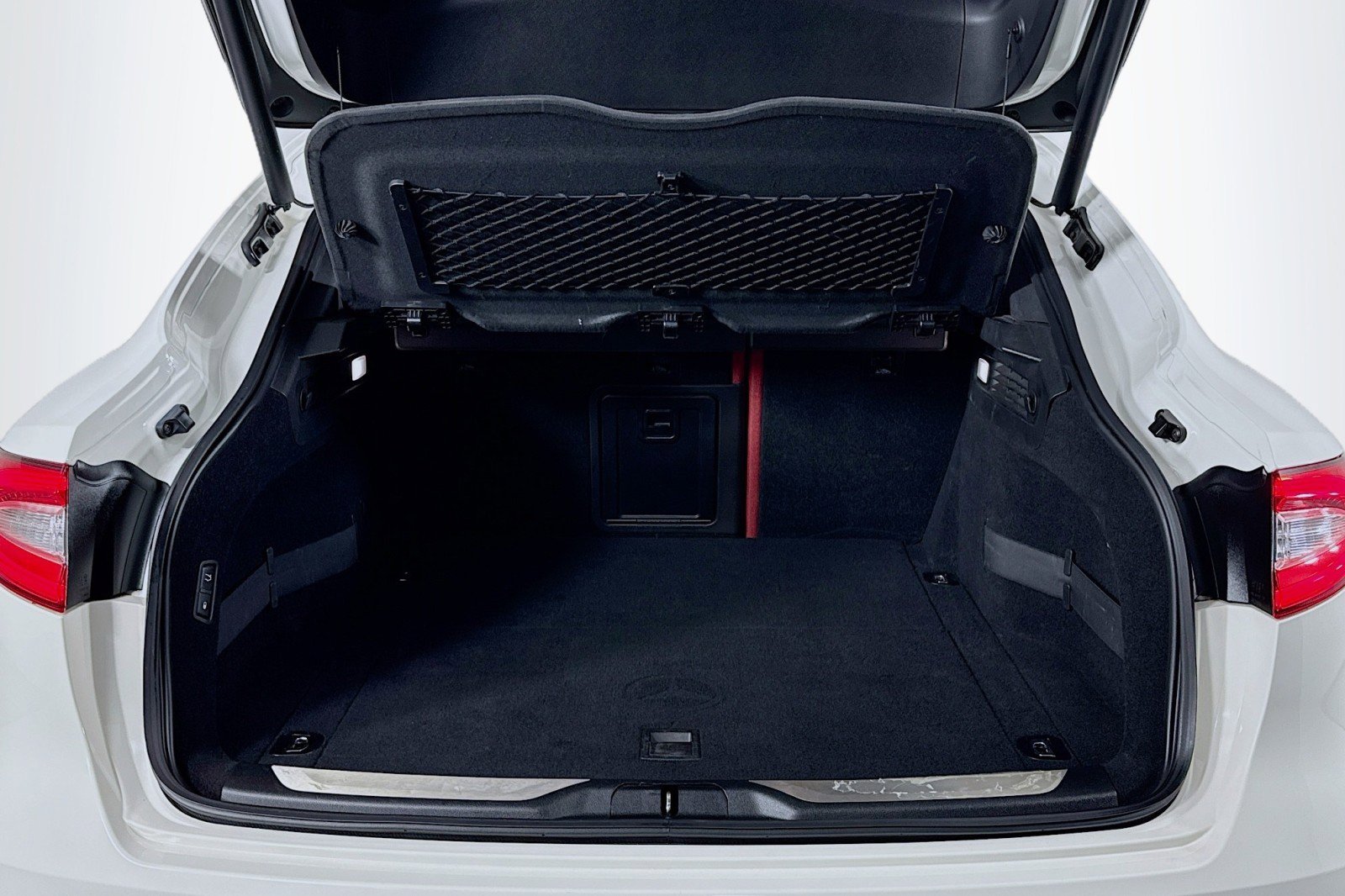 Used 2018 Maserati Levante GranSport image 22