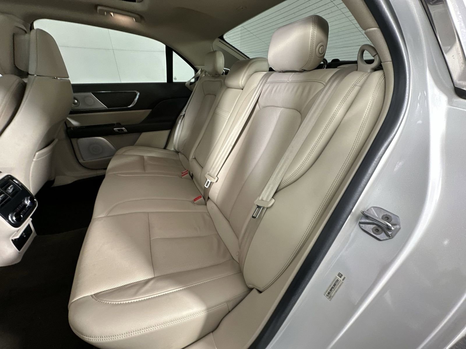 Used 2020 Lincoln Continental Reserve w/ Luxury Package image 23