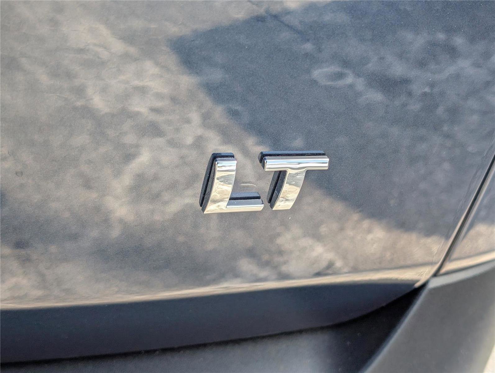 Used 2022 Chevrolet Traverse LT w/ LPO, Floor Liner Package image 10