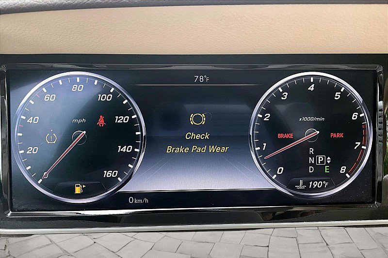 Used 2015 Mercedes-Benz S 550 4MATIC Sedan w/ Sport Package image 21