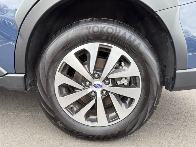Used 2025 Subaru Outback Premium image 30