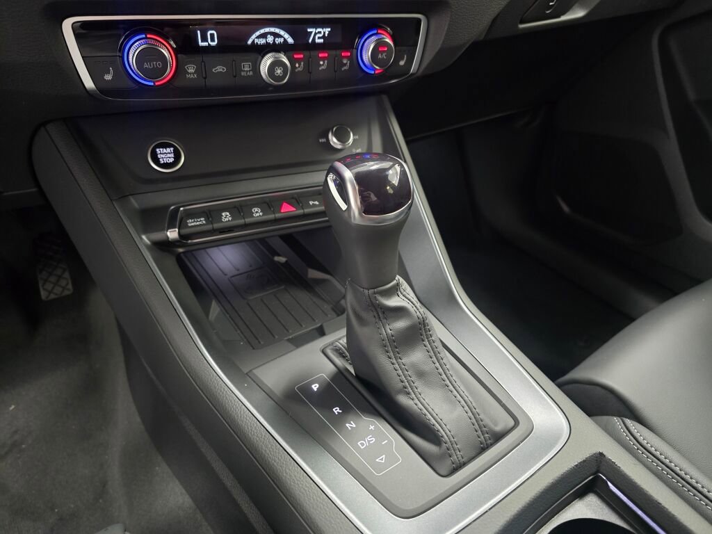 New 2025 Audi Q3 2.0T Premium image 15