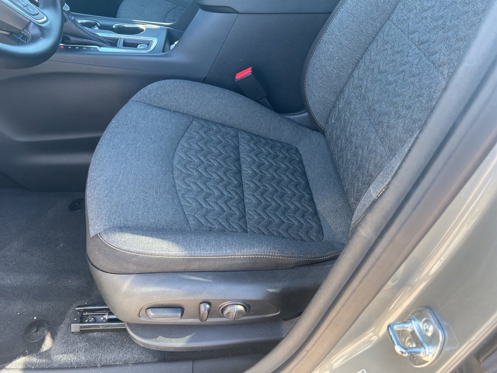 Used 2024 Chevrolet Equinox LT image 13