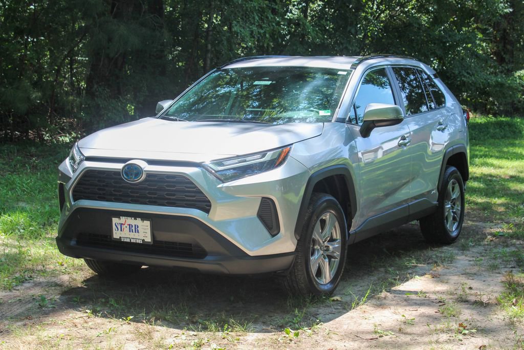 Used 2024 Toyota RAV4 XLE image 6