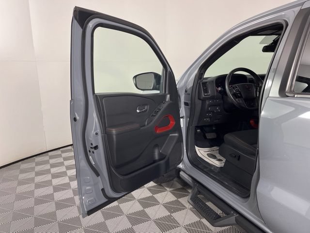 Used 2023 Nissan Frontier PRO-4X w/ Pro Convenience Package AWD/4WD image 17
