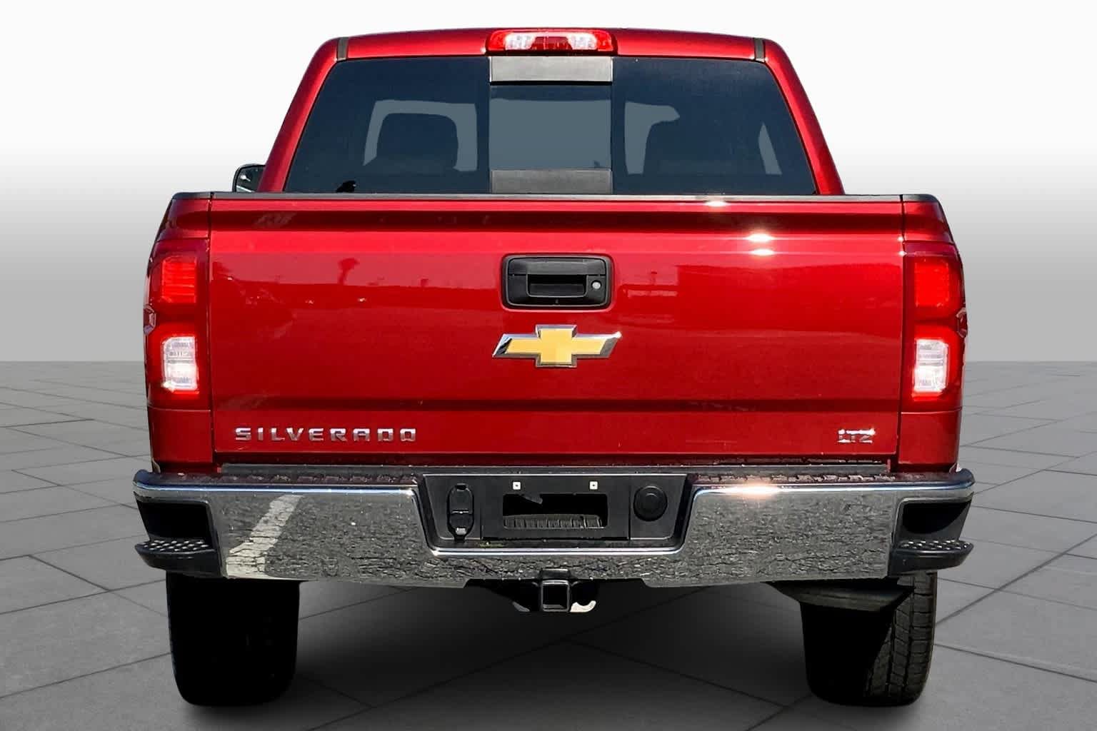 Used 2018 Chevrolet Silverado 1500 LTZ w/ Sport Package AWD/4WD image 5